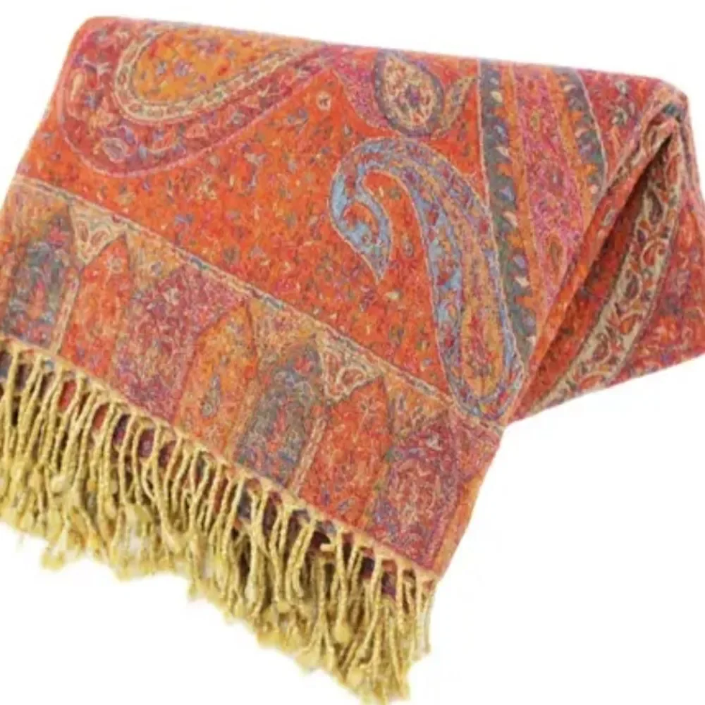 Melange Home Bohemian Wool Collection Marrakesh Throws $265